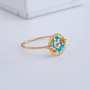 Real flower Ring/Resin Ring/Pressed flower resin ring/plant ring/botanical ring/flower confetti ring/can be customized/gift for her
