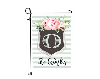 Personalized Garden Flag, Summer Garden Flags, Garden flags Farmhouse, Garden Flag, Rustic Country Decor, Floral Crest with Monogram