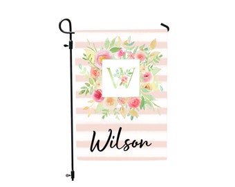 Personalized Flag, Welcome Garden Flag, Garden flags, Farmhouse Garden Flag, Rustic Country Decor, Floral Wreath with Name