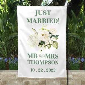 Wedding Flag, Personalized Garden Flag, Welcome Yard Sign, Backyard Wedding, Wedding Outdoor Decor, Just married Flag,