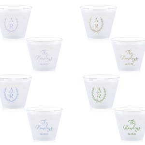 Gobelets personnalisés - Gobelets flexibles Frost en plastique 12 oz - Couronne de date avec initiales - Gobelets personnalisés, fête de fiançailles, cadeau de mariage