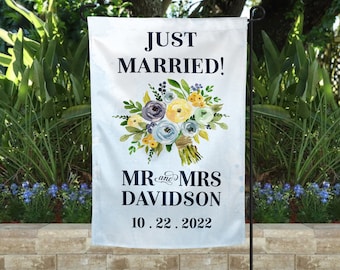 Wedding Just Married Flag, Personalized Garden Flag, Welcome Yard Sign, Backyard Wedding, Wedding Outdoor Decor, Just Married Flag