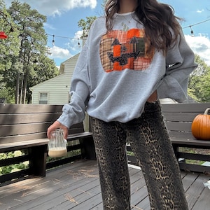 Patchwork-Kürbis-Sweatshirt, Halloween-Patchwork-Sweatshirt mit Rundhalsausschnitt, süßes Jack-o’-Lantern-Sweatshirt Bild 2