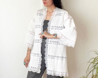 Vintage Mexican Pin Tucked Jacket / Ethnic White Bohemian Hippy Jacket / M /