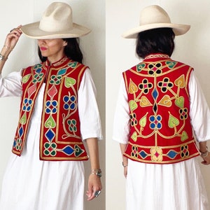 Vintage Afghan Style Velvet Vest / Bohemian Appliqué Waistcoat / 70s Hippy Folk Vest / S /