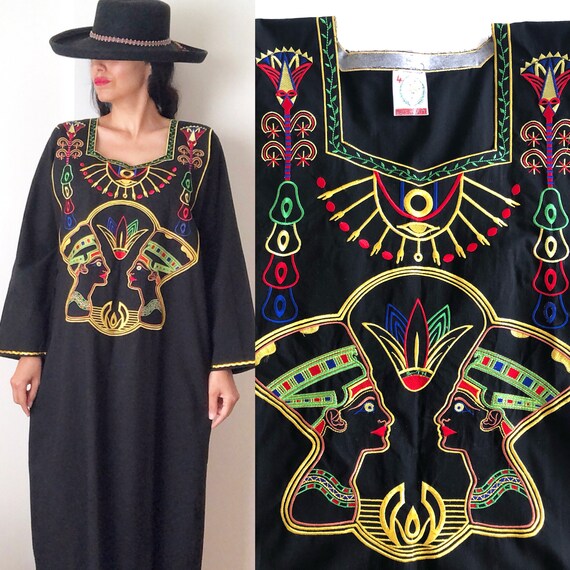 Vintage Egyptian Kaftan Dress / Ethnic Embroidered