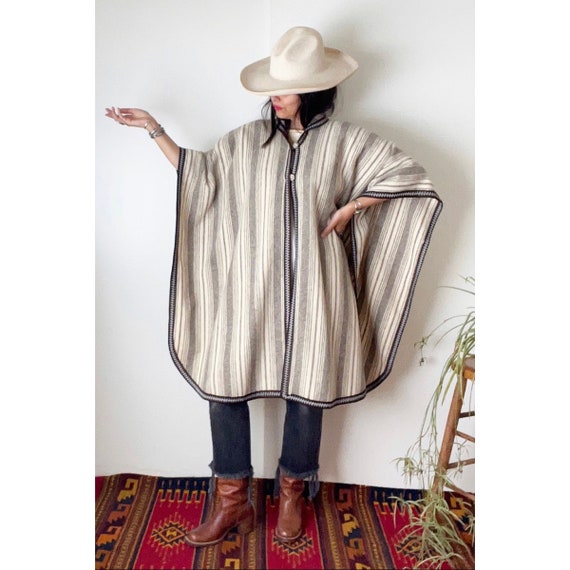 Vintage Mexican Wool Poncho / Ethnic Hippie Cape … - image 1