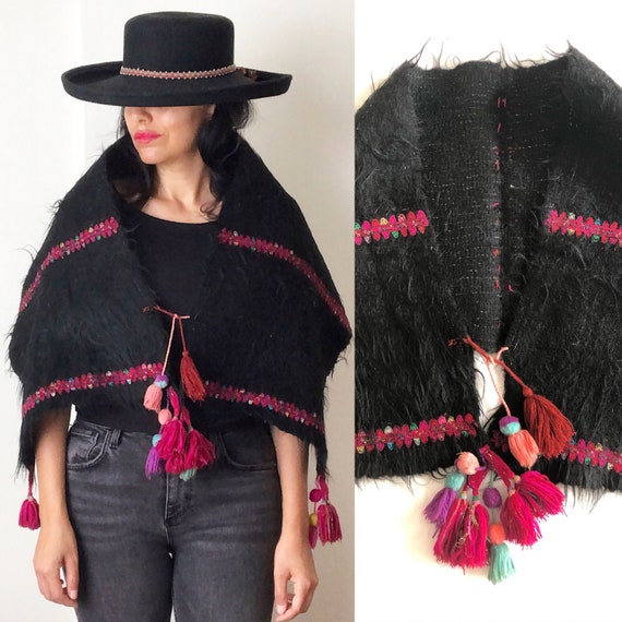 Vintage Mexican Shaggy Wool Capelet / Mexican Shaw