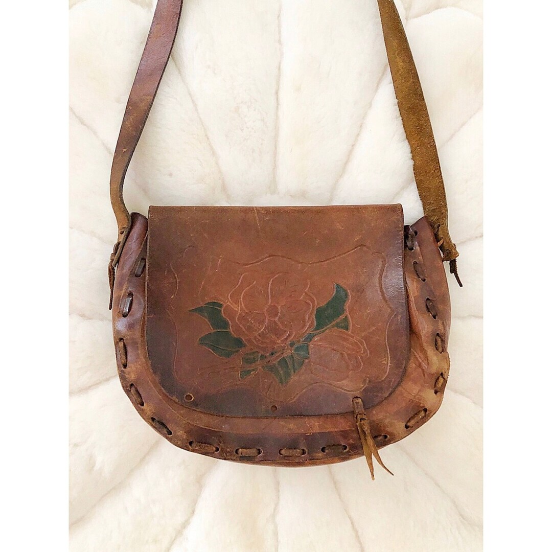 Vintage Mexican Hand Tooled Leather Purse / 1970s Bohemian Hippy