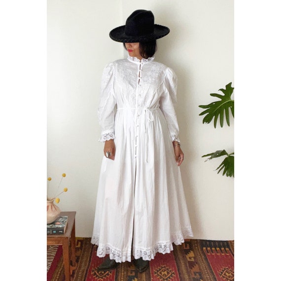 Vintage White Cotton Nightgown / Bohemian Prairie… - image 3