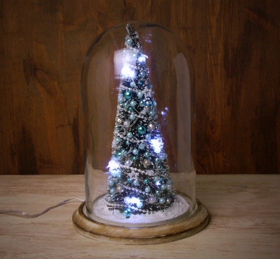 Verlichte miniatuur kerstboom onder glas Verlichte miniatuur kerstboom onder glas
