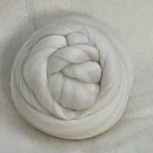 NATURAL- American Farm Wool- Merino Wool Roving for Felting, Spinning, Weaving, Fiber Art