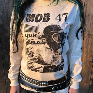 Mob 47 Long Sleeve Sjuk Värld Shirt