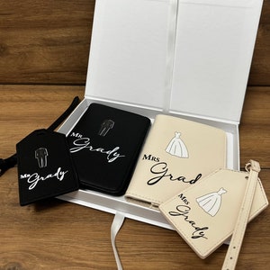 Personalised Mr & Mrs Passport Holder and Luggage Tag Luxury Gift Boxed Set For Couple, Bride Groom Wedding Gift - Engagement Gift
