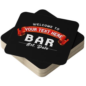 Posavasos de cartón cuadrados con nombre de bar personalizados en paquetes de 24, 48 y 96 unidades. Ideales para decorar bares, pubs y el Día del Padre.