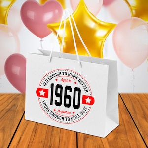 Sacs cadeaux de luxe pour 65e anniversaire des années 1960 - Noir, blanc ou gris, petit, moyen ou grand - Sac cadeau recyclé respectueux de l'environnement pour elle ou lui