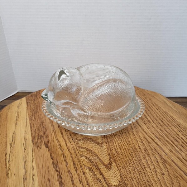 VTG Sleeping Cat Kitten On Nest 7" Indiana Glass Covered Dish