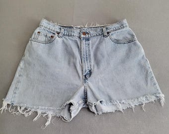 VTG Levi's 550 Denim Blue Jean Cutoff Shorts Distressed Light Wash Women's 16