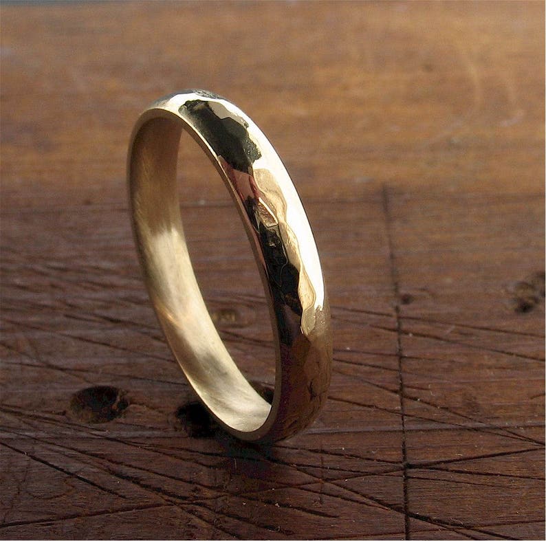 Pebble Hammered handmade wedding band yellow gold 3mm wedding ring design for lady or a man