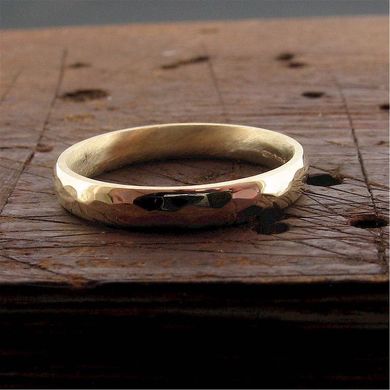 Pebble Hammered handmade wedding band yellow gold 3mm wedding ring design for lady or a man