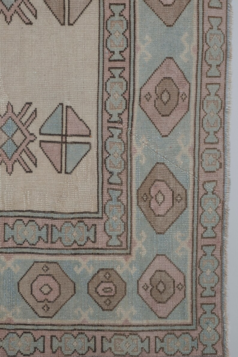 Vintage Turquoise Colors Rug for Home and Nursery Decor, Low Pile Muted ...