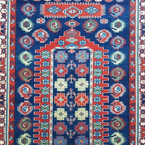 Matériaux Et Outils Pour Tricoter Des Tapis. Azerbaïdjan, Bakou Banque  D'Images et Photos Libres De Droits. Image 120671308