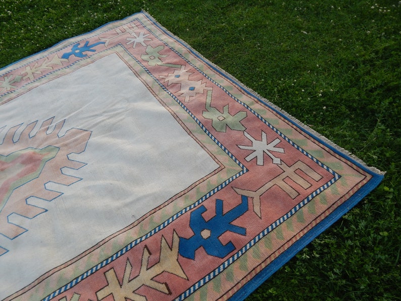 Vintage Soft Warm Colors Rug for Home and Nursery Decor, Low Pile Muted ...