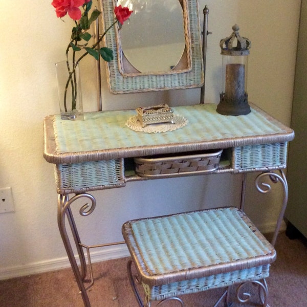 Vintage vanity