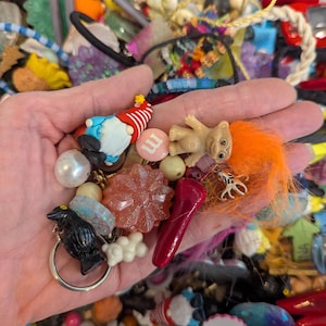 Crow Confetti Trinkets Scoop, Scoop full of Tiny Trinkets and Curiosities, Crow Confetti Scoop of Miniatures & Fun Things