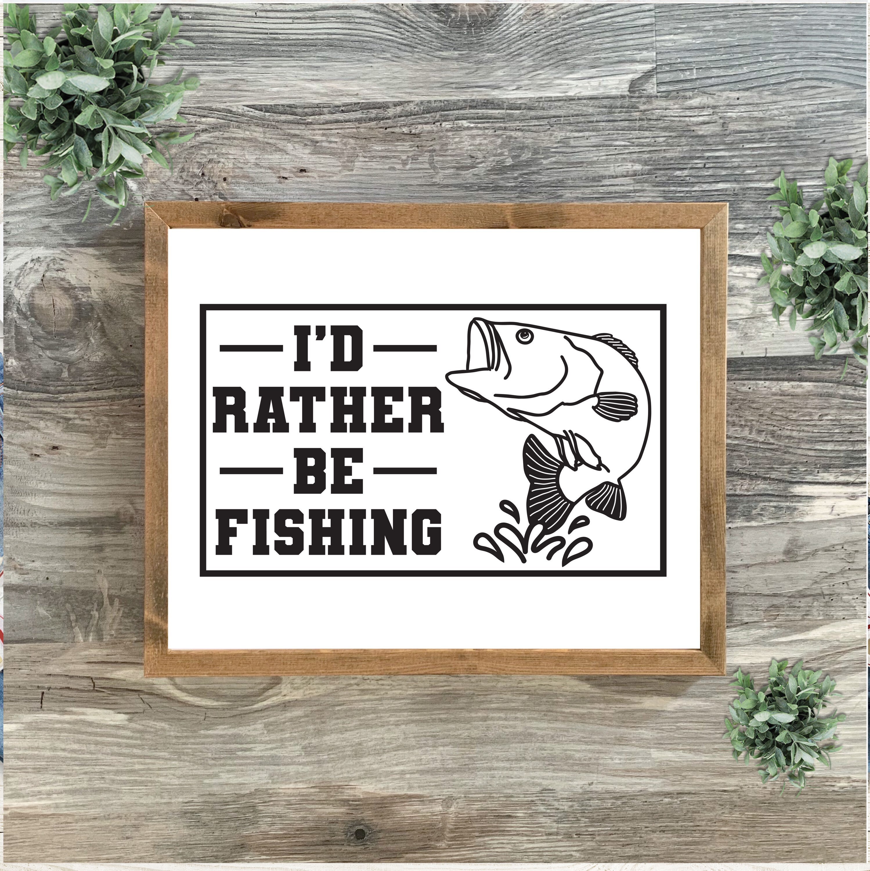 I'd Rather Be Fishing With Fishing Reel Image Printed In White Vinyl On Mens Black Cotton Rich Socks Great. One Size, UK 8-12 - UK - Foto 10
