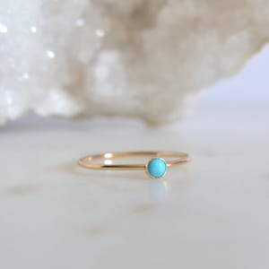 Bague turquoise or, bague turquoise, bague turquoise or, bague or turquoise, bague turquoise délicate, bague à empiler en or, bague minimaliste image 2