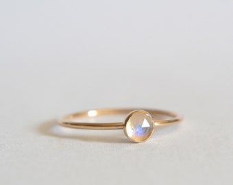 14k Gold Filled or 14k Solid Gold Rainbow Moonstone Ring, Rose Cut Round Rainbow Moonstone, Beautiful Gift for Her, Dainty Boho Jewelry