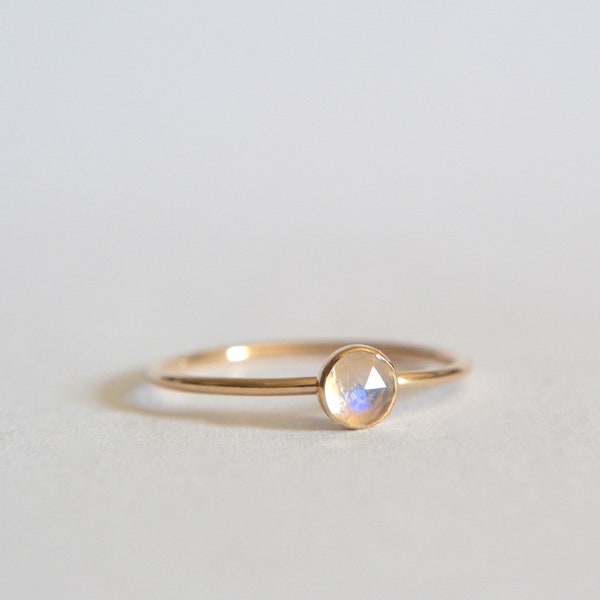 14k Gold Filled or 14k Solid Gold Rainbow Moonstone Ring, Rose Cut Round Rainbow Moonstone, Beautiful Gift for Her, Dainty Boho Jewelry