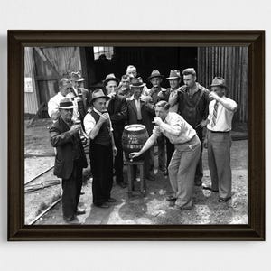Prohibition photo, impression d&#39;art mural de bar à la maison, photo rétro en noir et blanc, art d&#39;interdiction de bar à la maison, photo noir et blanc vintage