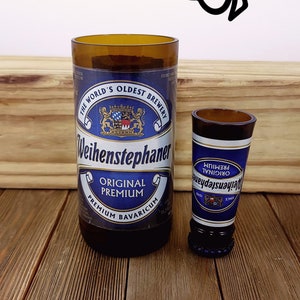 Cadeau bierliefhebber: handgemaakte hergebruikte fles in glazen en borrelglaasjes