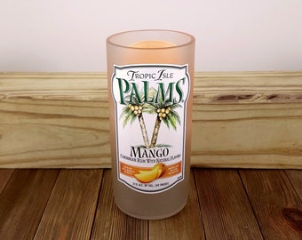 Florero hecho con botella de ron caribeño de 750ml **Etiqueta imperfecta