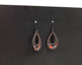 Boucles d'oreilles en cuir. Boucles d'oreilles pour femmes bohêmes. Pendentifs.