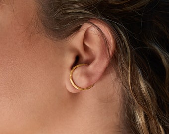 Gold Climber earrings, Illusion Earrings, Suspender Earrings, Cuff Hoop earrings, Ear crawlers, Vermeil Gold hoops, Edgy Earrings, lenti