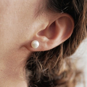 Pearl earrings, Pearl silver studs, freshwater white pearl earrings, genuine pearl stud earrings, Bridesmade gift