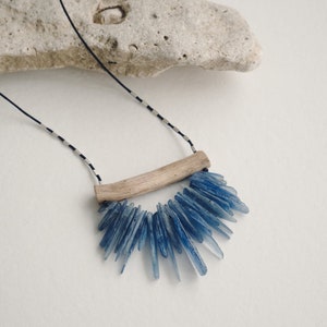 blue kyanite driftwood necklace organic jewelry natural wood ecological jewellery