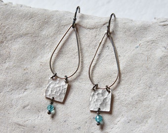 lightweight dangle earrings, teardrop earrings, Minimalist Geometric Earrings, silver 925 black rhodium and apatite gemstone