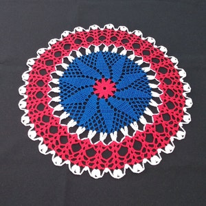 Patriotic crochet doily -Medium doily -independence day gift - 4th of July gift-red crochet doilies - Handmade tablecloth