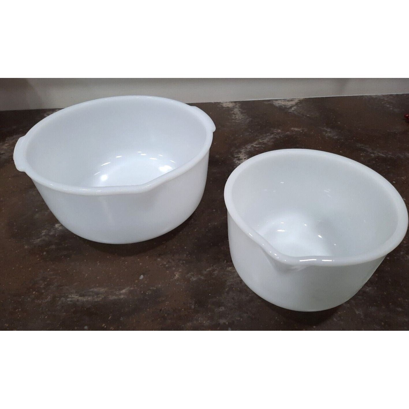 Small Vintage Mixing Bowl Pour Spout for Stand Mixer Thick Rim Milk Glass  6.5 Baking Equipment Glass Bakeware 
