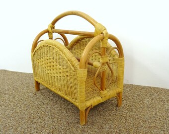 Vintage Magazine Rack/Newspaper Stand 70's/Folding Rack/Paper Holder/Rattan Rack/Office Accessories/Wood Rack Holder/Record Stand