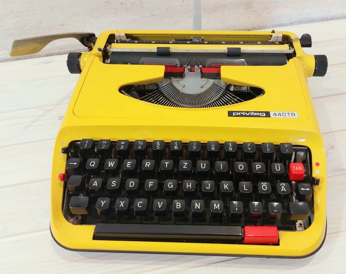 Vintage Privileg 440TR Yellow Typewriter, Working Typewriter, Portable