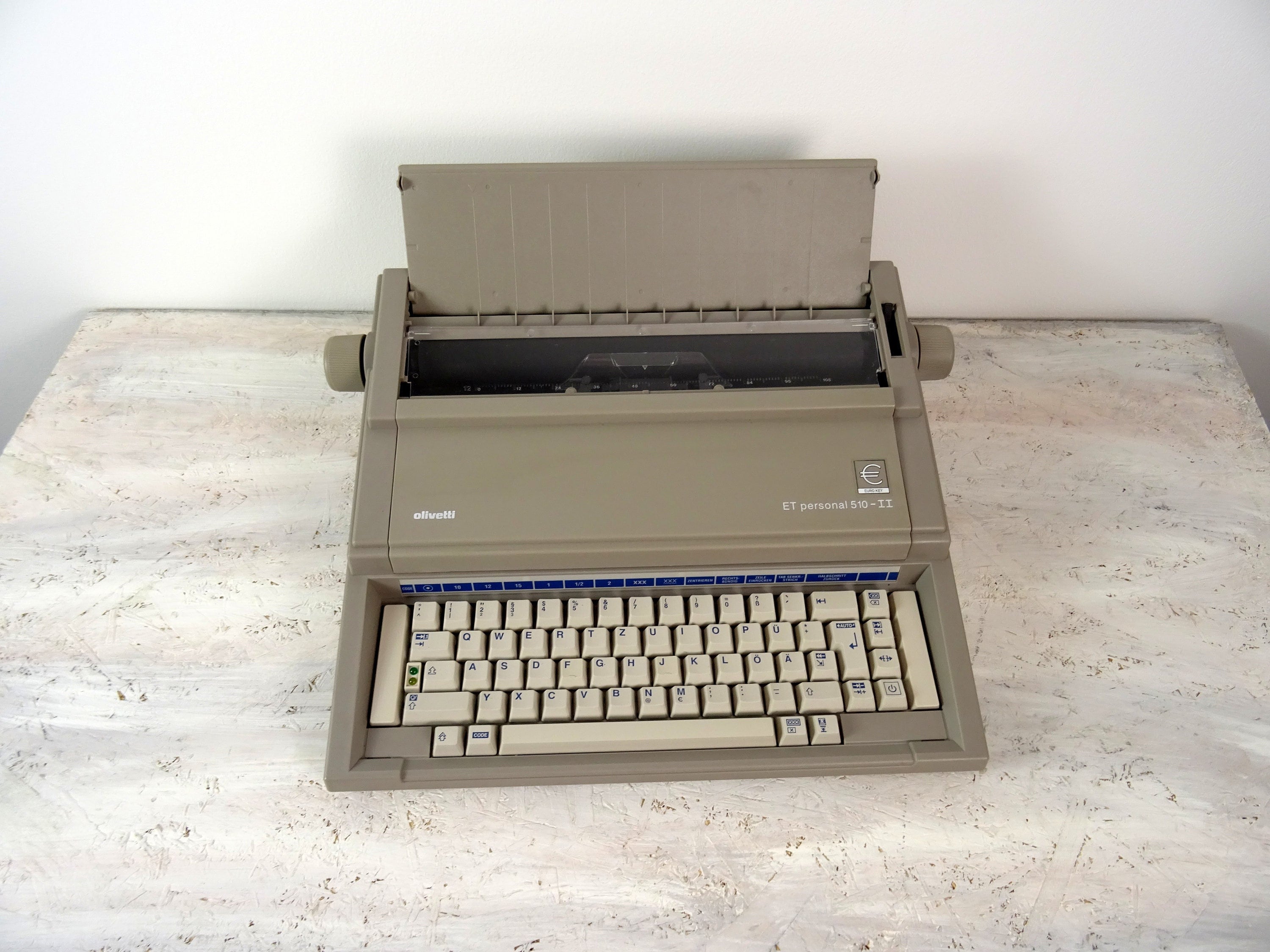 Vintage Typewriter OLIVETTI ET Personal 510 - II, Electric