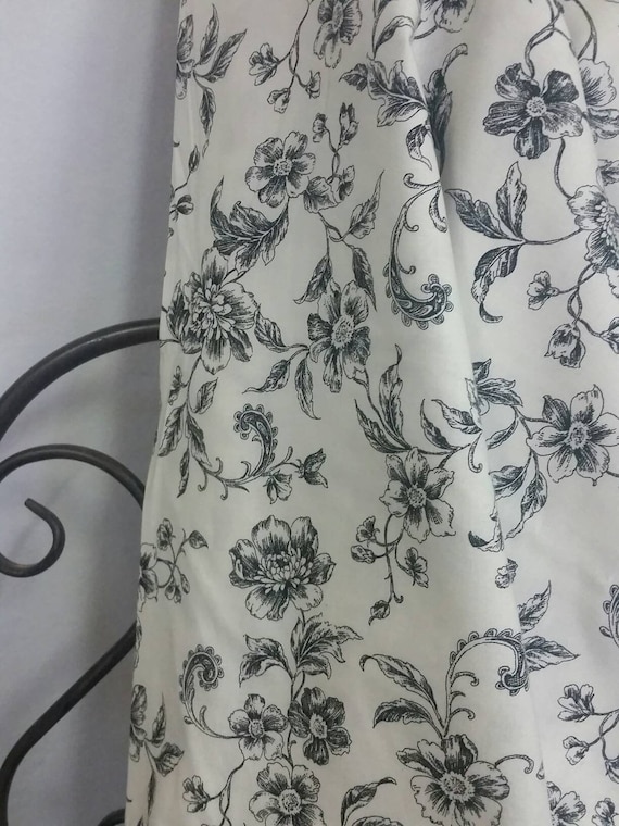 Robert Kaufman Whisper Prints Black Flowers on Eggshell Background 58" Wide Cotton Quilting and Crafting Fabric Free Shipping