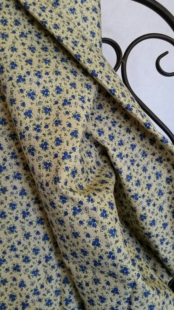 Free Shipping Quilting Fabric, 100 Percent Cotton Small Dark Blue Flowers on Tan Background