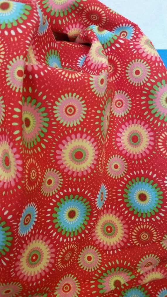 Free Shipping Cotton Quilting Fabric By the Yard Geometric Flowers on Red Background