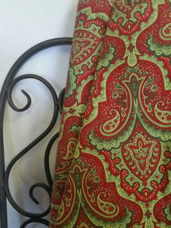 Free Shipping Quilting Fabric, 100 Percent Cotton Crimson & Holly by Wilmington Prints in Red and Green for Christmas Crafting